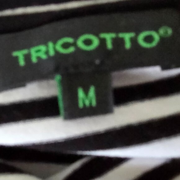 Beautiful Tricotto Striped Tunic with Floral Embellishment - Picture 2 of 7